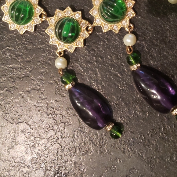 Gorgeous Kenneth Jay Lane statement necklace. - Picture 2 of 9